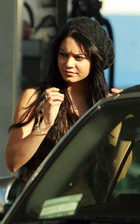 Vanessa Anne Hudgens : vanessa_anne_hudgens_1262830173.jpg