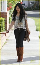 Vanessa Anne Hudgens : vanessa_anne_hudgens_1263071289.jpg