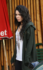 Vanessa Anne Hudgens : vanessa_anne_hudgens_1264005709.jpg