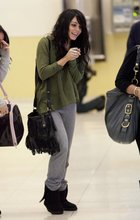 Vanessa Anne Hudgens : vanessa_anne_hudgens_1267601233.jpg