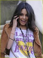 Vanessa Anne Hudgens : vanessa_anne_hudgens_1301333527.jpg