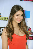 Victoria Justice : victoria-justice-1313448550.jpg