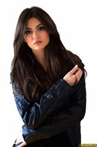 Victoria Justice : victoria-justice-1336623696.jpg