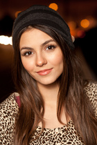 Victoria Justice : victoria-justice-1427133828.jpg