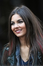 Victoria Justice : victoria-justice-1461185625.jpg