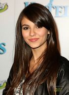 Victoria Justice : victoria_justice_1235695164.jpg