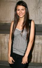 Victoria Justice : victoria_justice_1248026139.jpg