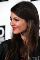 Victoria Justice : victoria_justice_1249903353.jpg