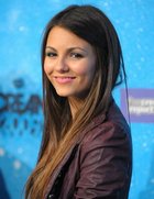 Victoria Justice : victoria_justice_1255836523.jpg