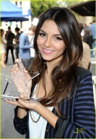 Victoria Justice : victoria_justice_1288201235.jpg