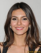 Victoria Justice : victoria_justice_1292604334.jpg