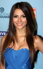 Victoria Justice : victoria_justice_1301325634.jpg