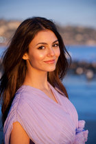 Victoria Justice : victoria_justice_1302112451.jpg