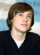 William Moseley : TI4U_u1140204151.jpg