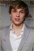 William Moseley : william-moseley-1325697913.jpg