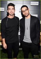 Wilmer Valderrama : TI4U1414253449.jpg