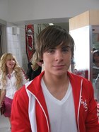 Zac Efron : TI4U1381864955.jpg