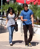 Zac Efron : TI4U1409109948.jpg