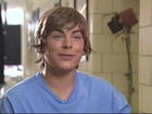 Zac Efron : TI4U_u1136010902.jpg