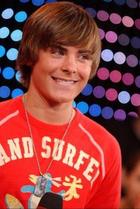 Zac Efron : TI4U_u1146496711.jpg