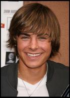 Zac Efron : TI4U_u1151344004.jpg