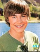 Zac Efron : TI4U_u1151511563.jpg