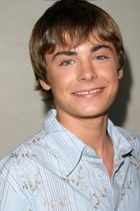 Zac Efron : TI4U_u1152480889.jpg