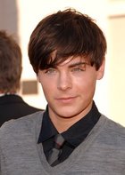 Zac Efron : TI4U_u1156113586.jpg