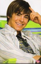 Zac Efron : TI4U_u1159055959.jpg