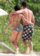 Zac Efron : TI4U_u1216672387.jpg