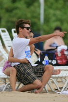 Zac Efron : TI4U_u1268168989.jpg