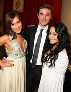 Zac Efron : TI4U_u1272260661.jpg