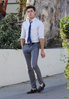 Zac Efron : zac-efron-1367051383.jpg