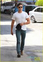 Zac Efron : zac-efron-1374263216.jpg