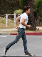 Zac Efron : zac-efron-1376844524.jpg