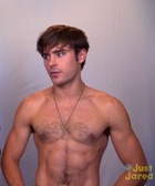 Zac Efron : zac-efron-1378658476.jpg