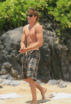 Zac Efron : zac-efron-1379615888.jpg