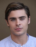 Zac Efron : zac-efron-1382203443.jpg