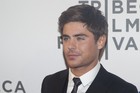 Zac Efron : zac-efron-1384010751.jpg