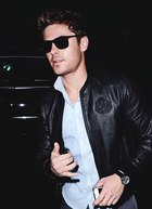 Zac Efron : zac-efron-1386607301.jpg