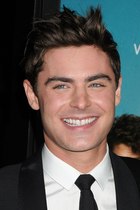 Zac Efron : zac-efron-1390923979.jpg