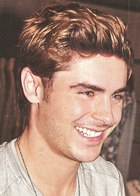 Zac Efron : zac-efron-1393277920.jpg