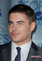 Zac Efron : zac-efron-1396792928.jpg