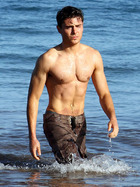 Zac Efron : zac-efron-1398864212.jpg