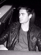 Zac Efron : zac-efron-1398864216.jpg