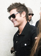 Zac Efron : zac-efron-1400176357.jpg