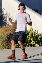 Zac Efron : zac-efron-1408721305.jpg