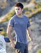 Zac Efron : zac-efron-1410527274.jpg