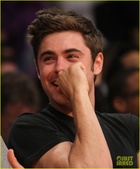 Zac Efron : zac-efron-1411658192.jpg