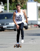 Zac Efron : zac-efron-1411923843.jpg